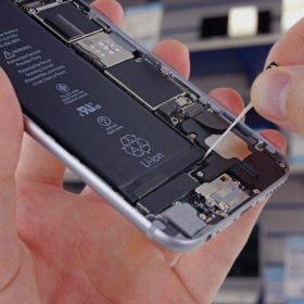 Заміна акумулятора (батареї) iPhone 6