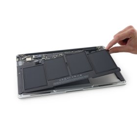Заміна батареї на MacBook Air